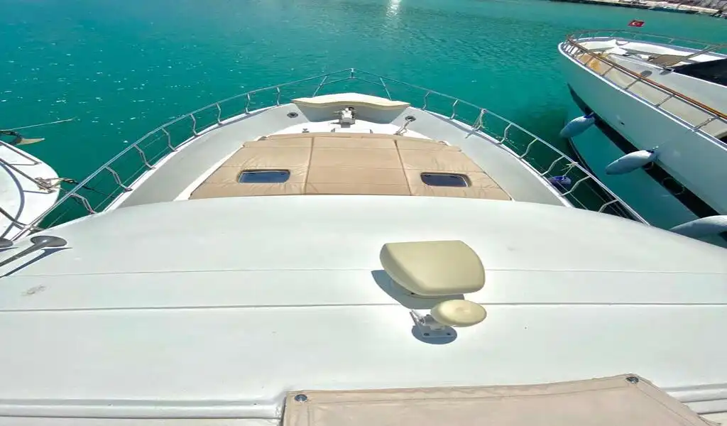 YACHT BANU